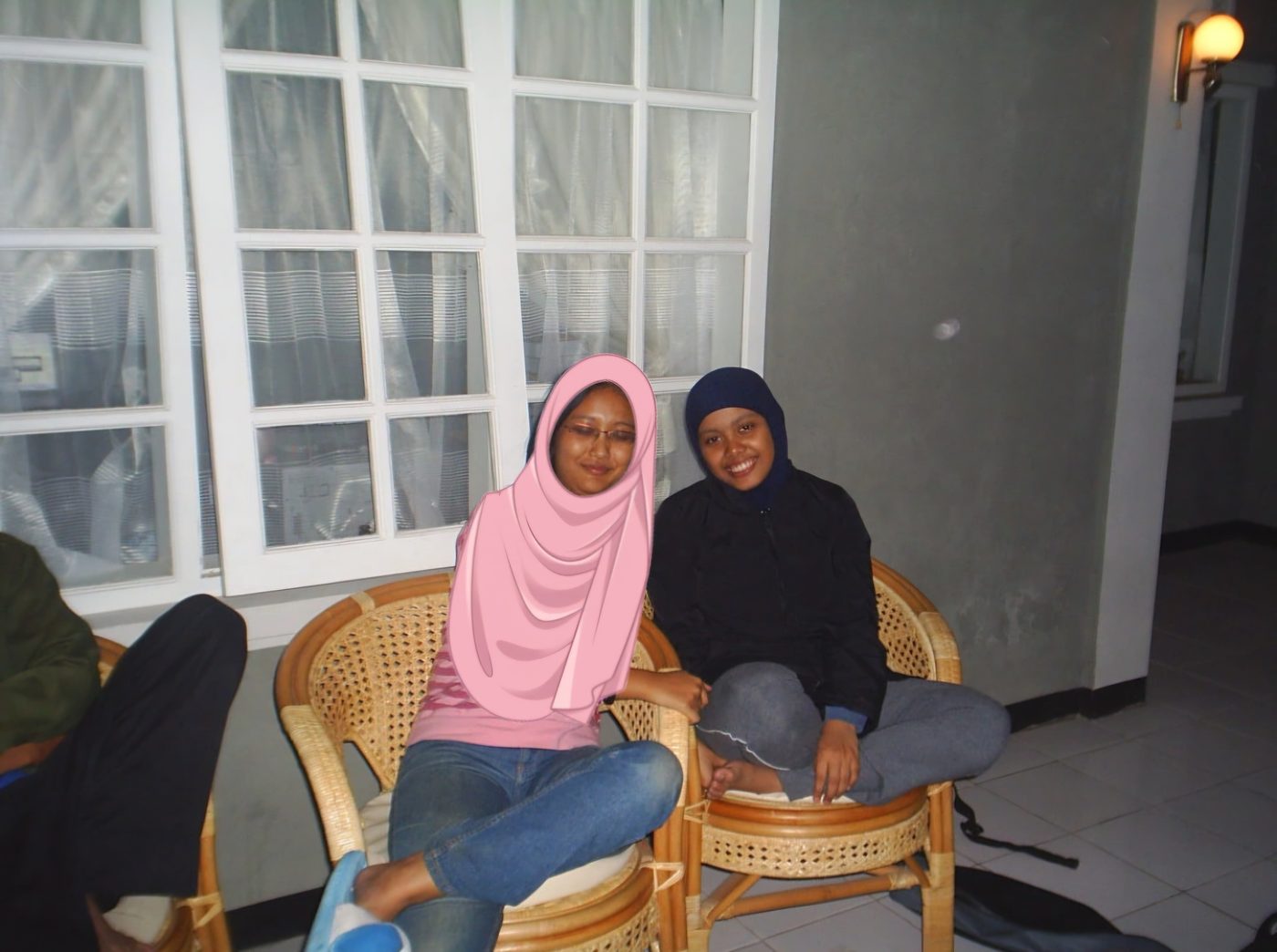 Makan-makan di kost Amel — Mei 2005 (7)