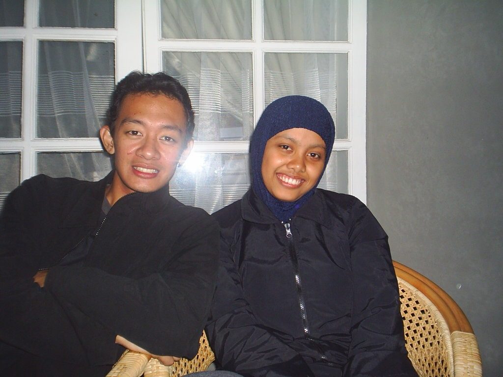 Makan-makan di kost Amel — Mei 2005 (4)